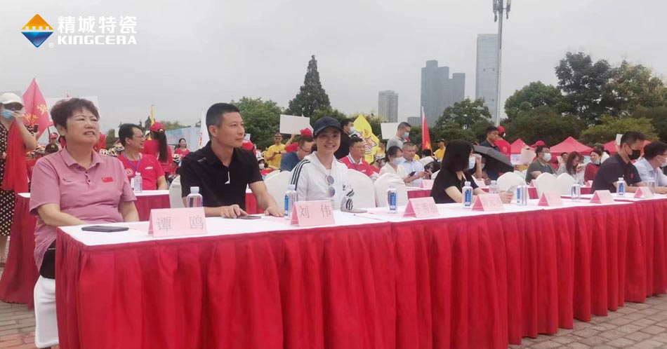 mg冰球突破特瓷赞助并出席轮椅马拉松赛