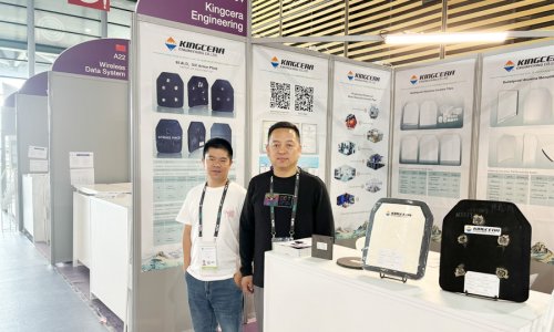 湖南mg冰球突破携最新防弹产品亮相法国欧洲国际防务展